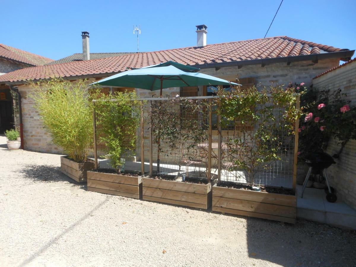 Le Gite De Vire Exterior photo